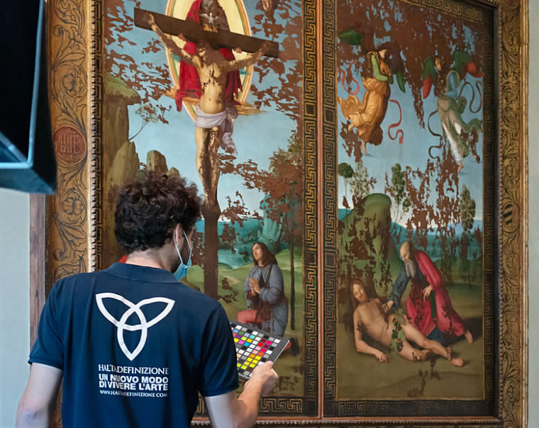 Digitalizzazione pre restauro dello Stendardo della Santissima Trinità di Raffaello